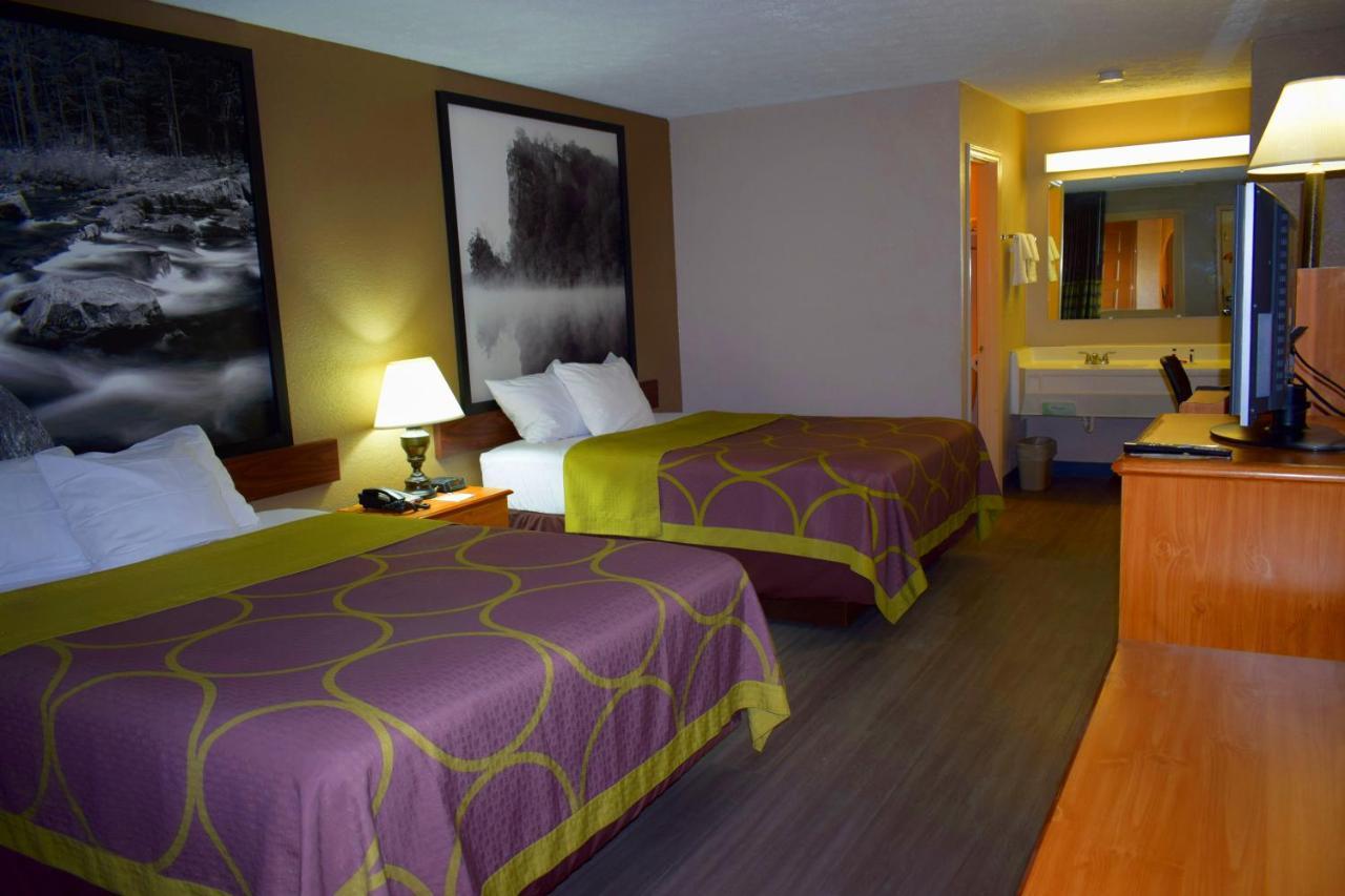 Super 8 By Wyndham Fort Chiswell Wytheville Area Max Meadows Eksteriør bilde