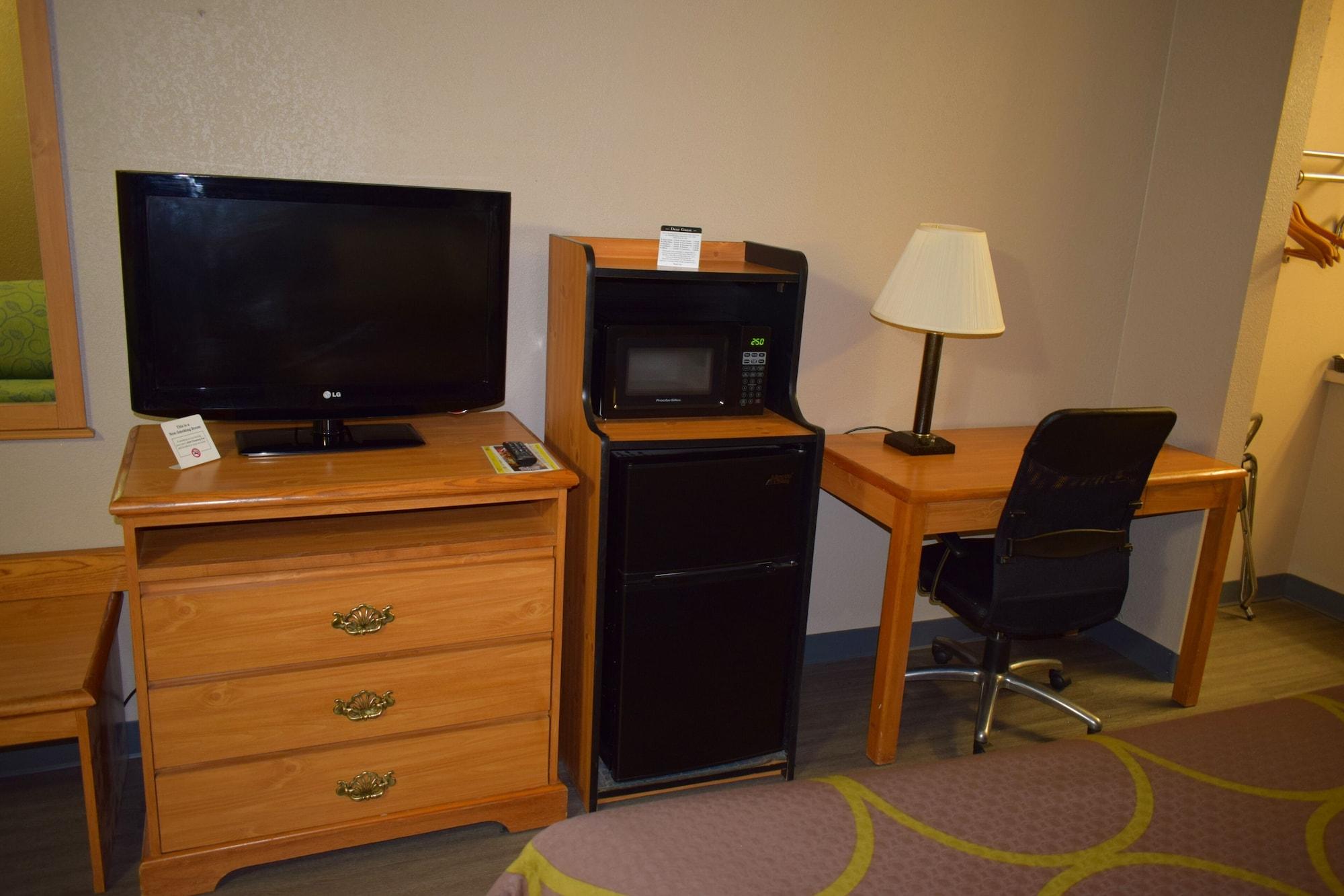 Super 8 By Wyndham Fort Chiswell Wytheville Area Max Meadows Eksteriør bilde