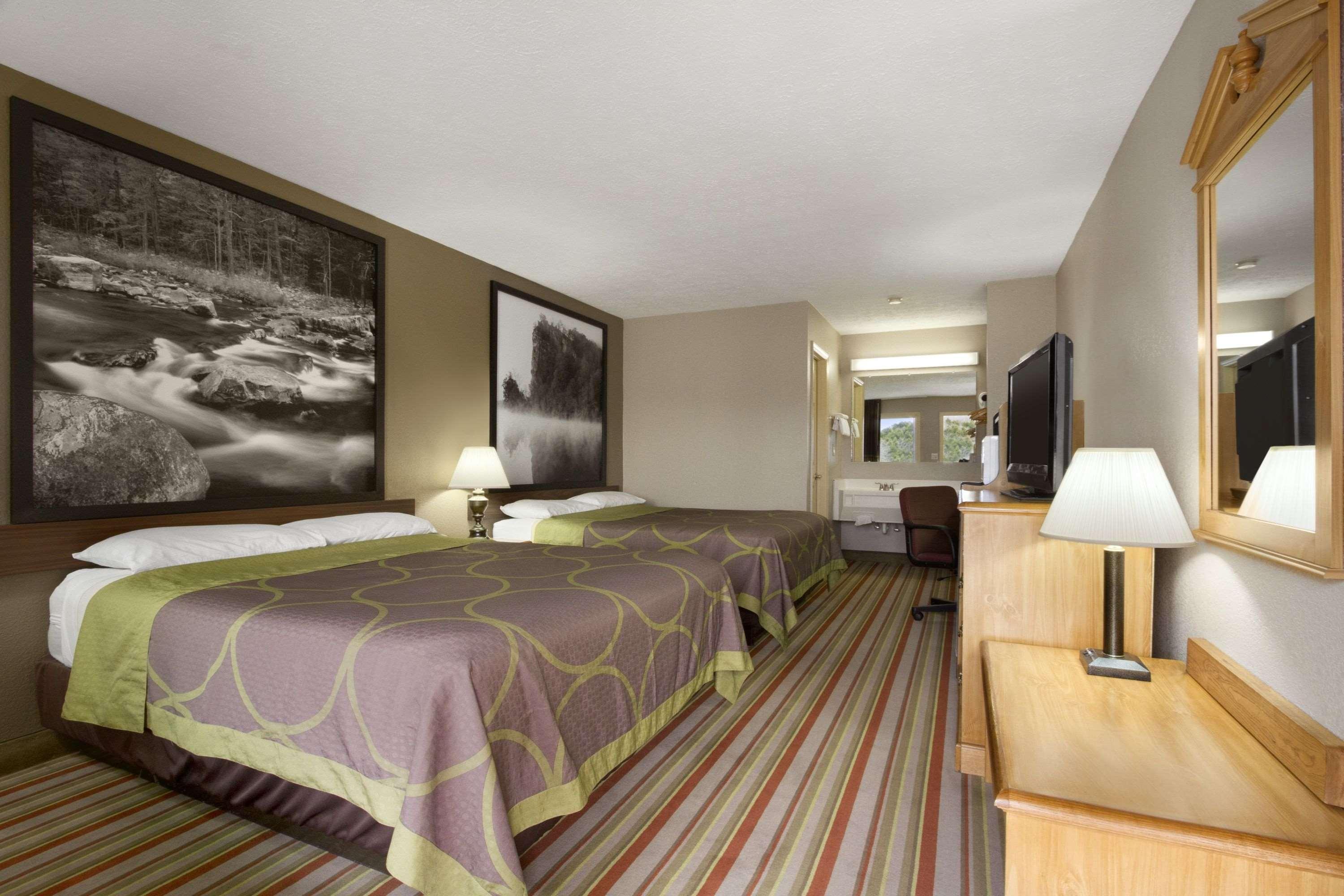 Super 8 By Wyndham Fort Chiswell Wytheville Area Max Meadows Eksteriør bilde